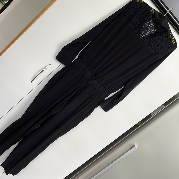 Black silk jumpsuit with elastic waist - Picture 9 of 10